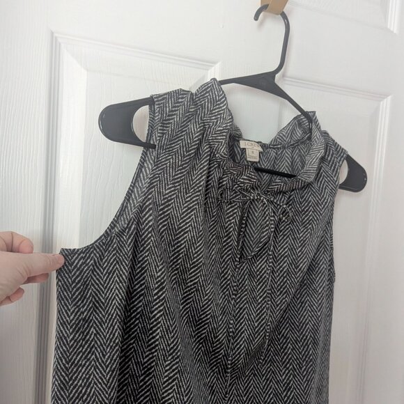 J crew sleeveless grey and white blouse - 6 - Picture 4 of 5